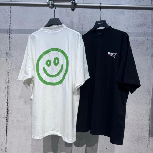 발렌시아가 의류