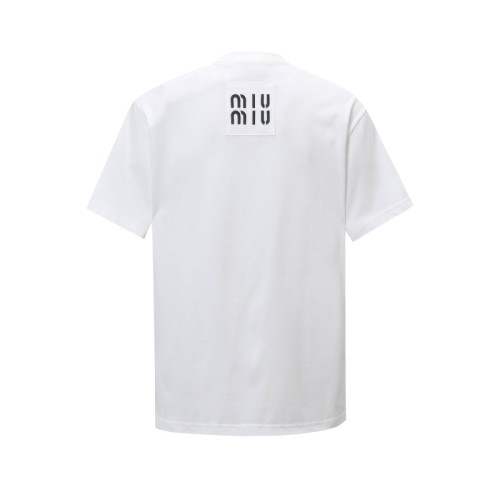미우미우 의류
